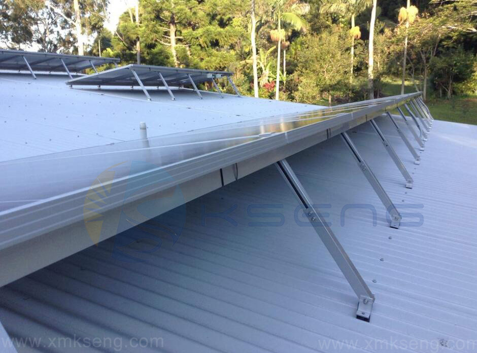 Verstelbare montagebeugel voor zonnepaneel voor laag profiel dak of plat dak
