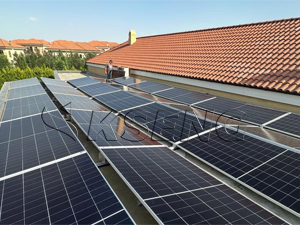 20KW-geballast dakzonnebeugelproject in Azerbeidzjan